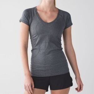 Lululemon Swiftly Tech Short Sleeve V Neck TShirt Dark Grey Size 12
